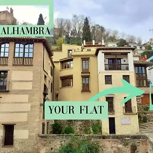 Apartamento Cosy Flat / Literally At The Foot Of Alhambra, Granada
